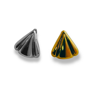 ARETES ASTRID TRIANGULARES